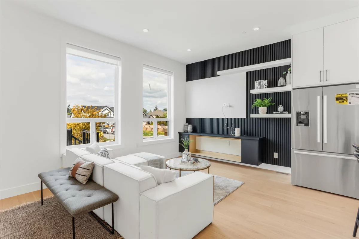 Walk-In Closet Photo of 20961 83 Avenue, Langley, BC