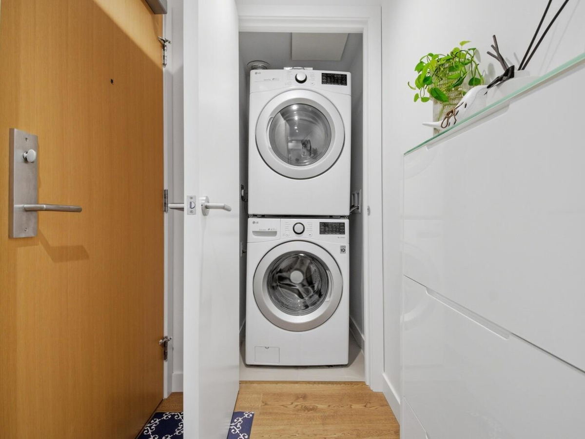 Bedroom 3 Photo of 905 6000 Mckay Avenue, Burnaby, BC