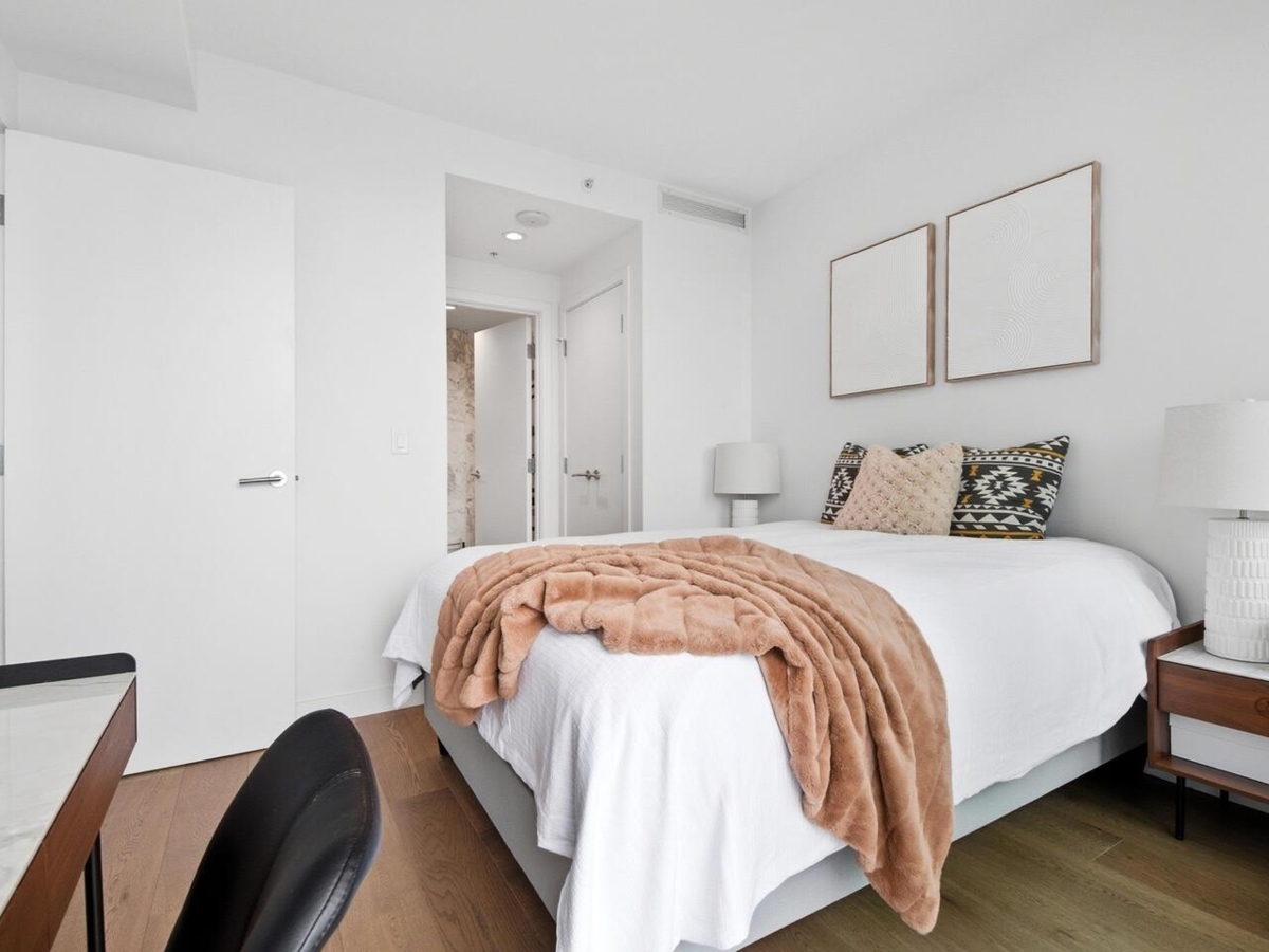 Primary Bathroom Photo of 905 6000 Mckay Avenue, Burnaby, BC