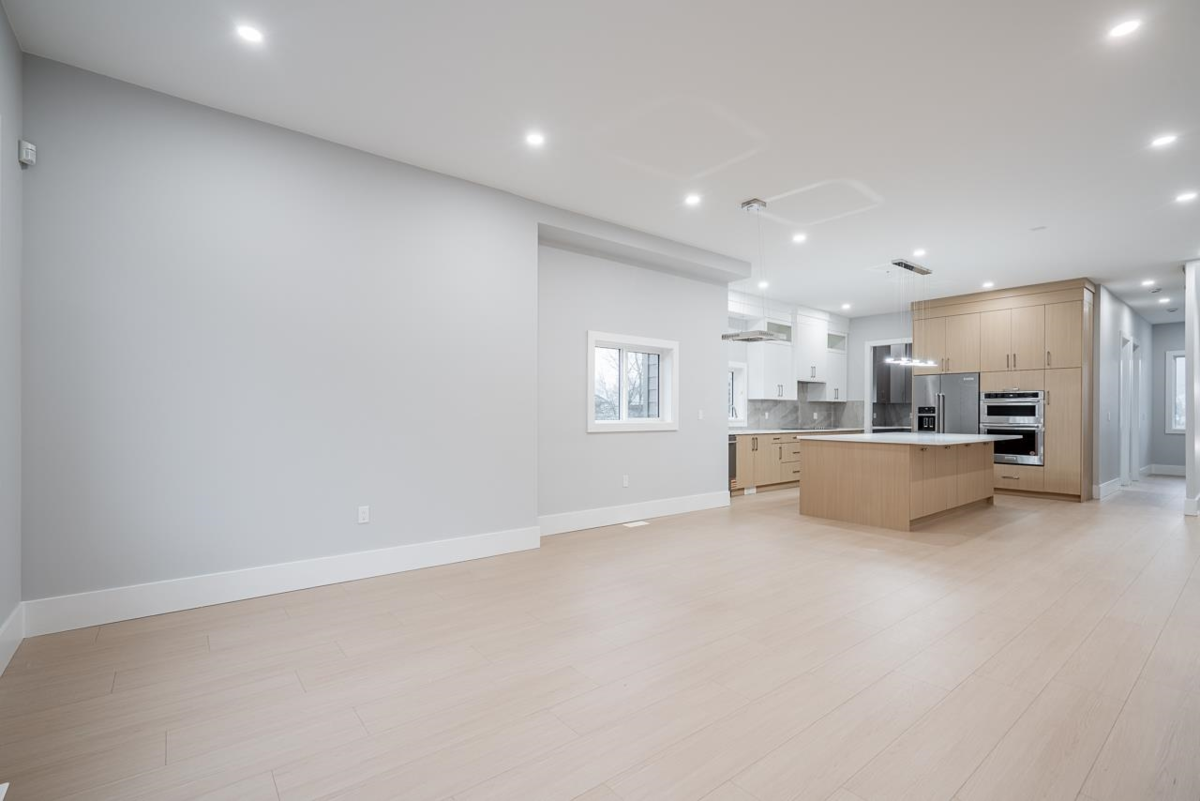 Backyard Photo of 102 13661 59 Avenue, Surrey, BC