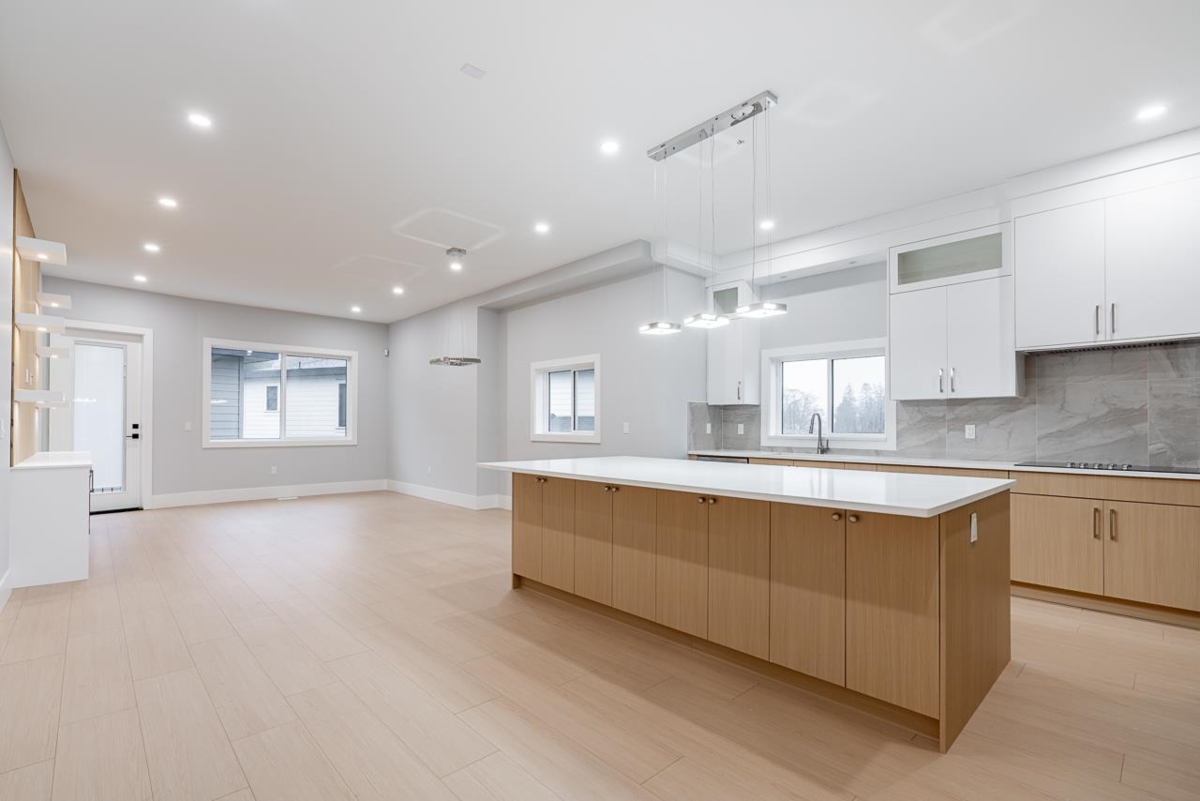 Basement Recreation Room Photo of 102 13661 59 Avenue, Surrey, BC