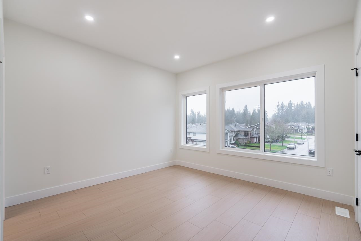 Dining Area Photo of 102 13661 59 Avenue, Surrey, BC