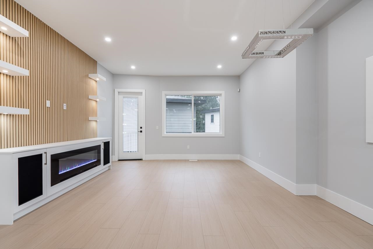 Outdoor Patio Photo of 102 13661 59 Avenue, Surrey, BC