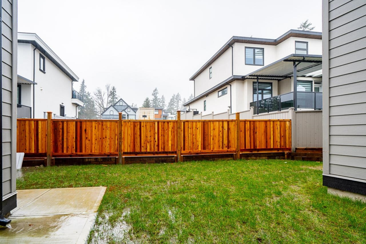 Powder Room Photo of 102 13661 59 Avenue, Surrey, BC