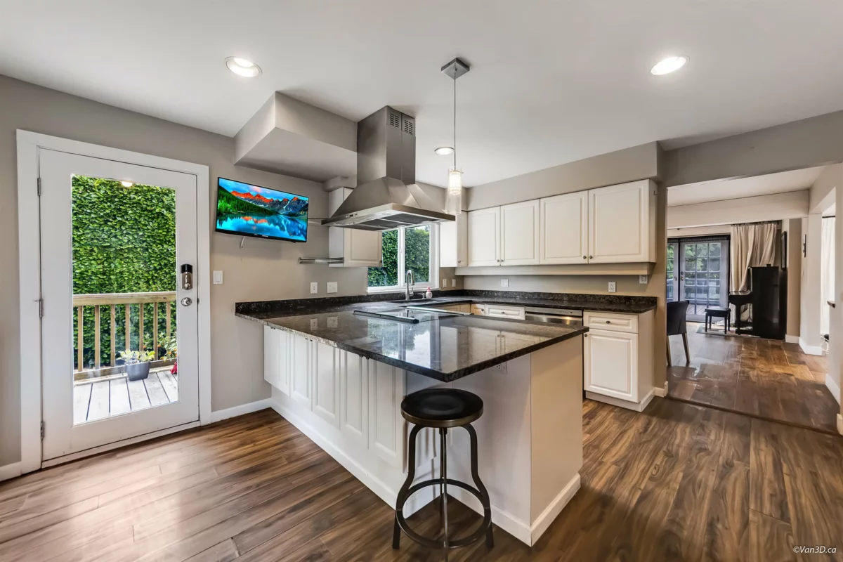 Guest Bathroom Photo of 4145 Ripple Road, West Vancouver, BC