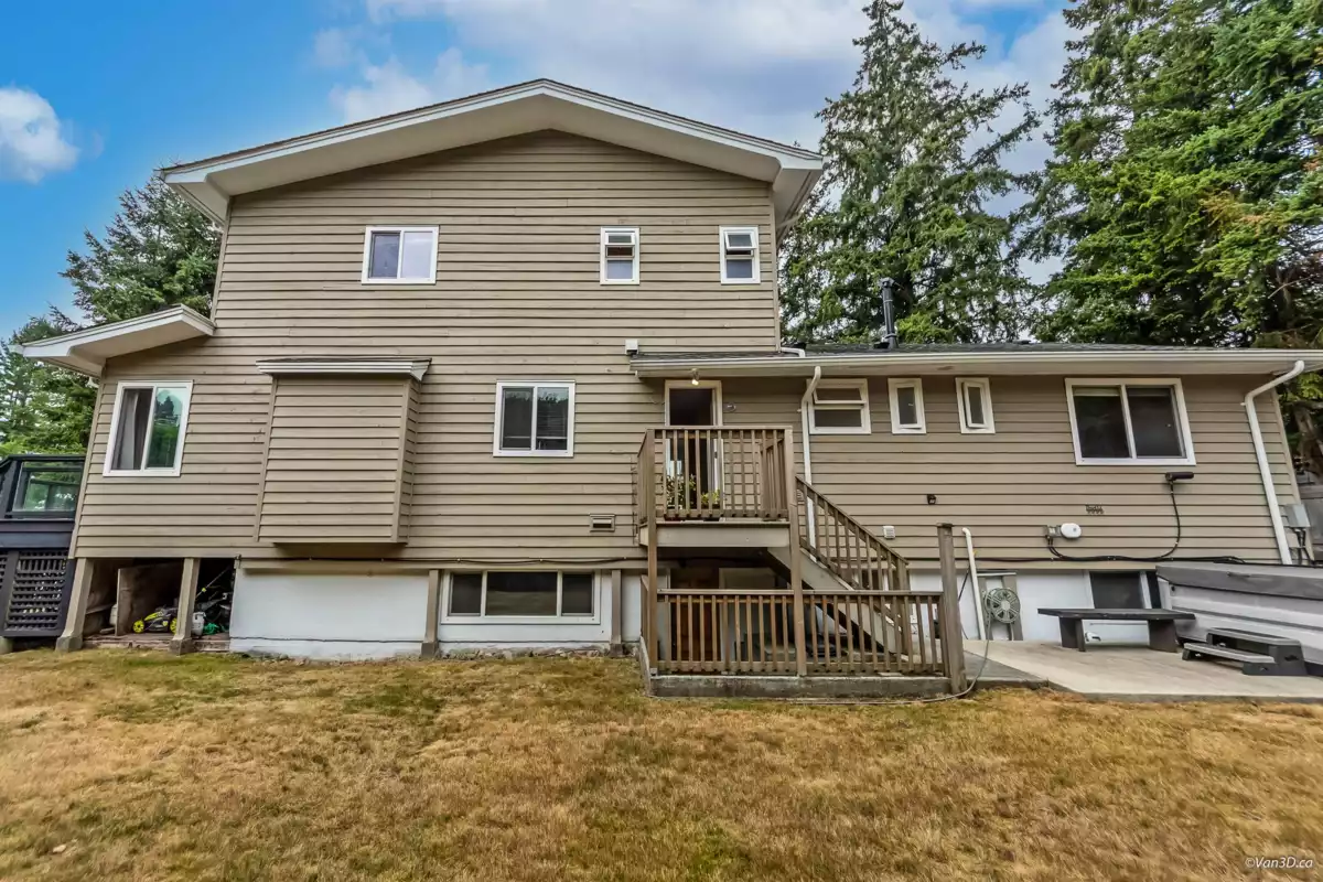 Kitchen Island Photo of 4145 Ripple Road, West Vancouver, BC