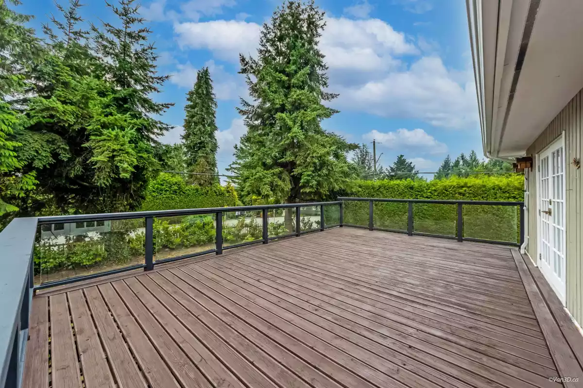 Laundry Room Photo of 4145 Ripple Road, West Vancouver, BC