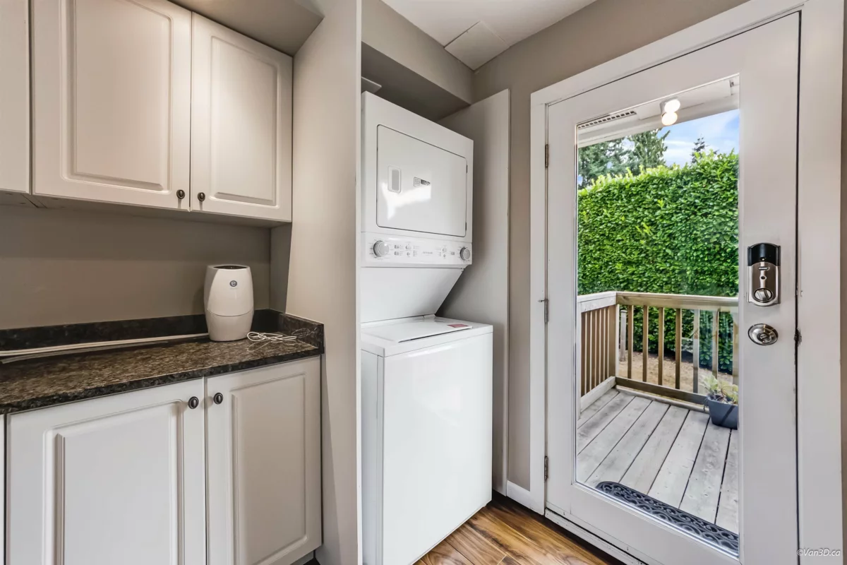 Loft / Bonus Room Photo of 4145 Ripple Road, West Vancouver, BC