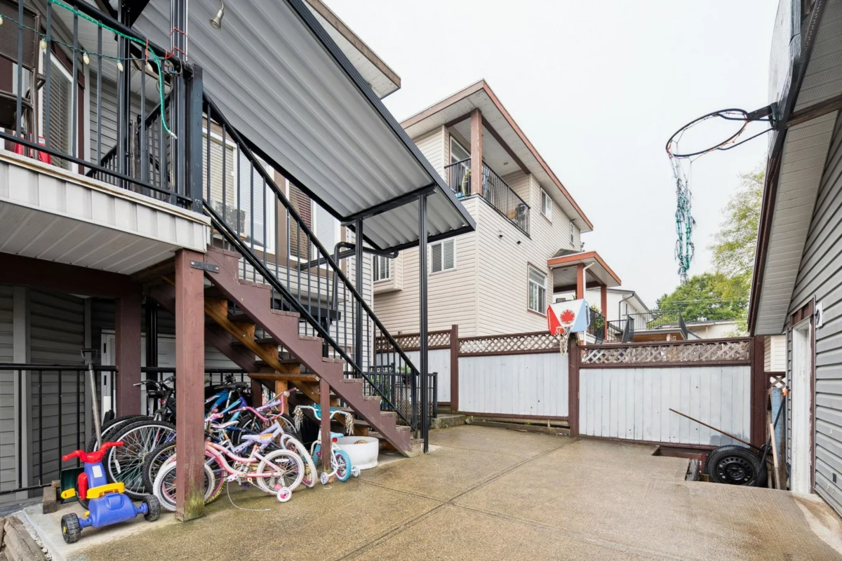 Garden / Landscaping Photo of 12141 96 Avenue, Surrey, BC