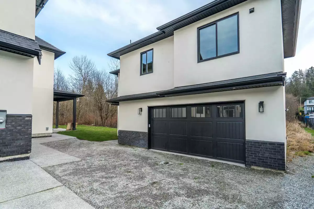 Garage Interior Photo of 34054 Hundert Crescent, Mission, BC