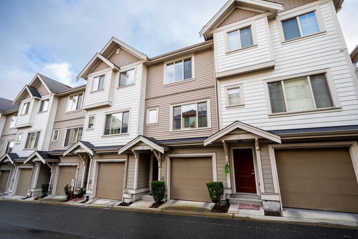 Dining Area Photo of 15 19097 64 Avenue, Surrey, BC