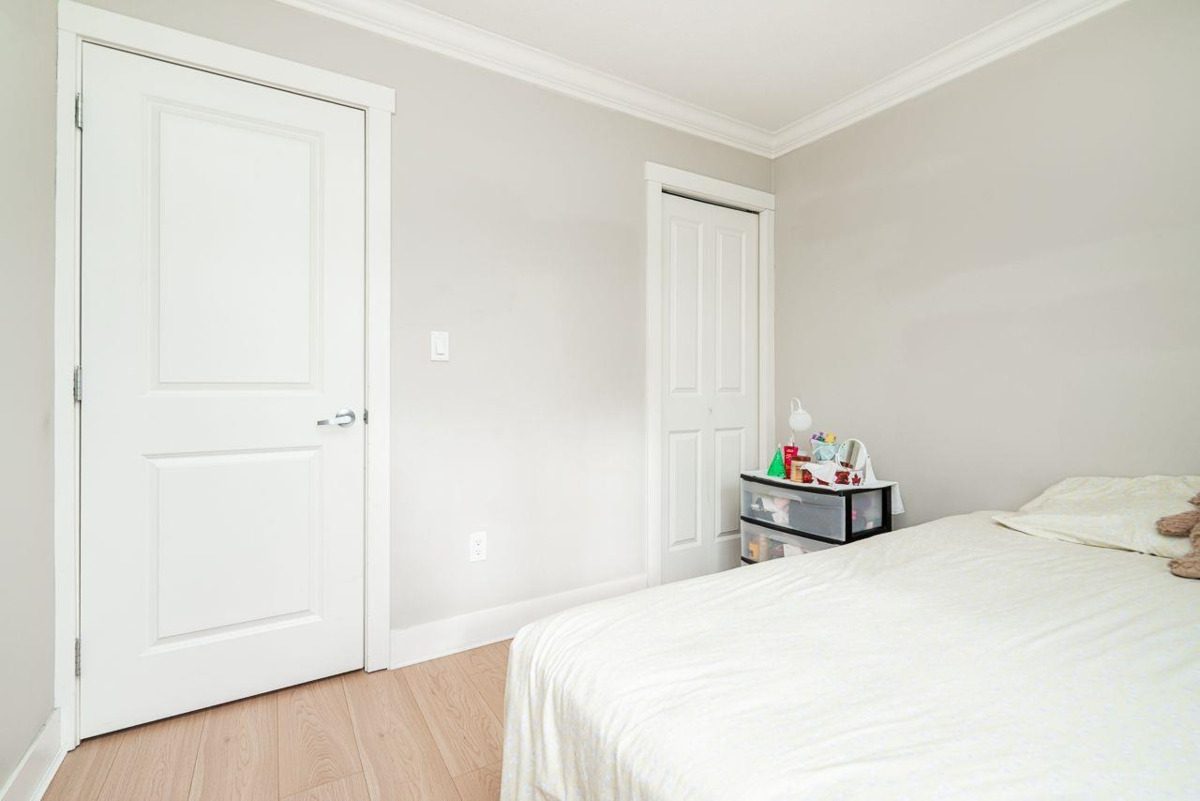 Front Yard Photo of 15 19097 64 Avenue, Surrey, BC