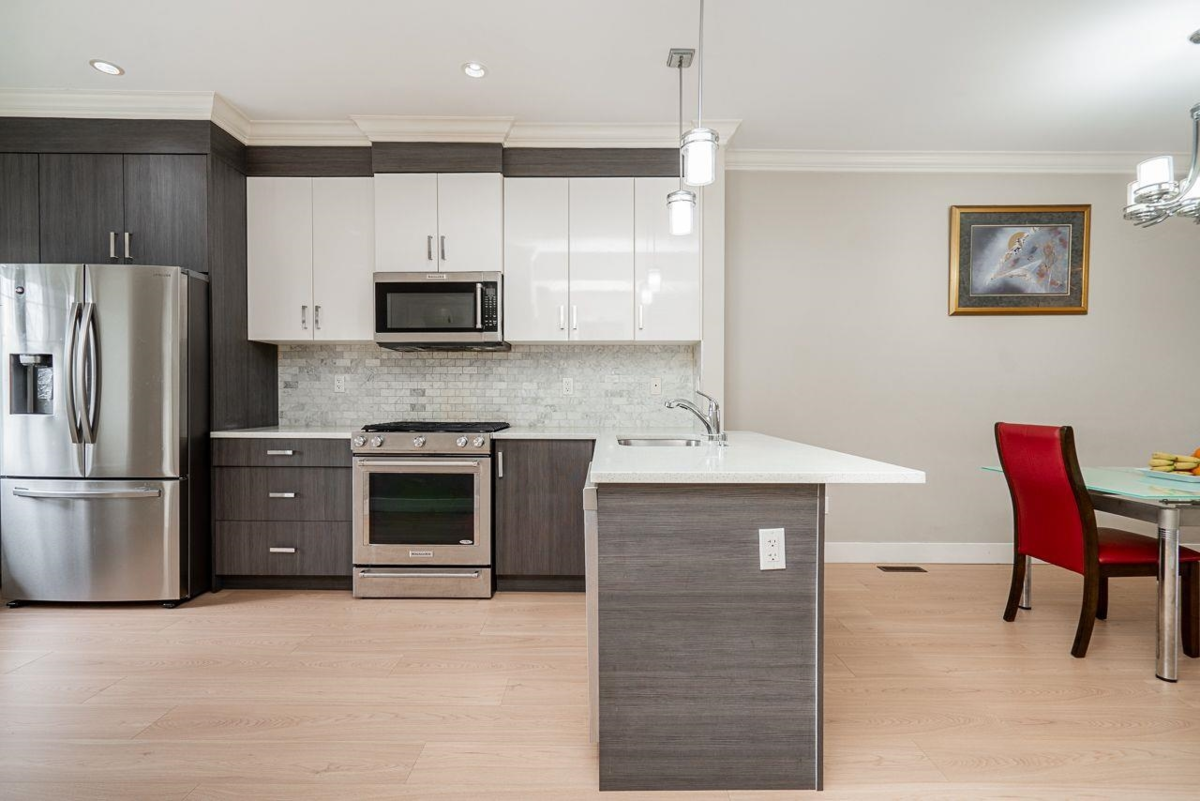 Walk-In Closet Photo of 15 19097 64 Avenue, Surrey, BC