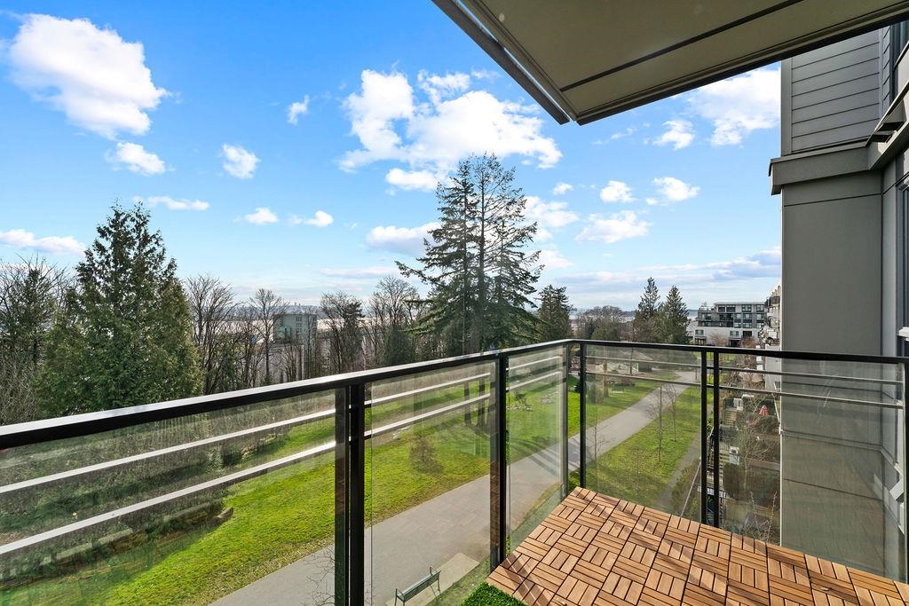 Outdoor Patio Photo of 309 747 E 3rd Street, North Vancouver, BC