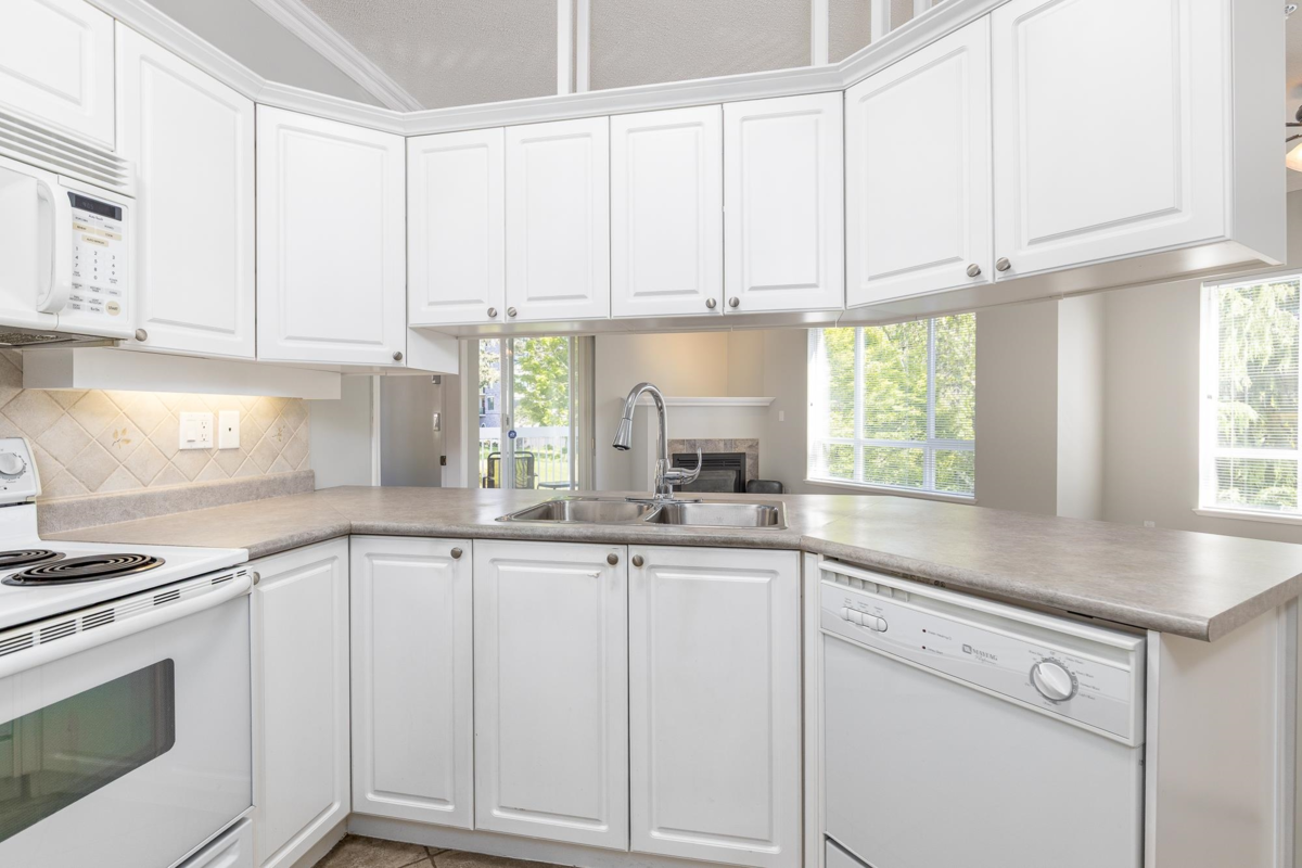 Basement Recreation Room Photo of 208 1685 152a Street, Surrey, BC