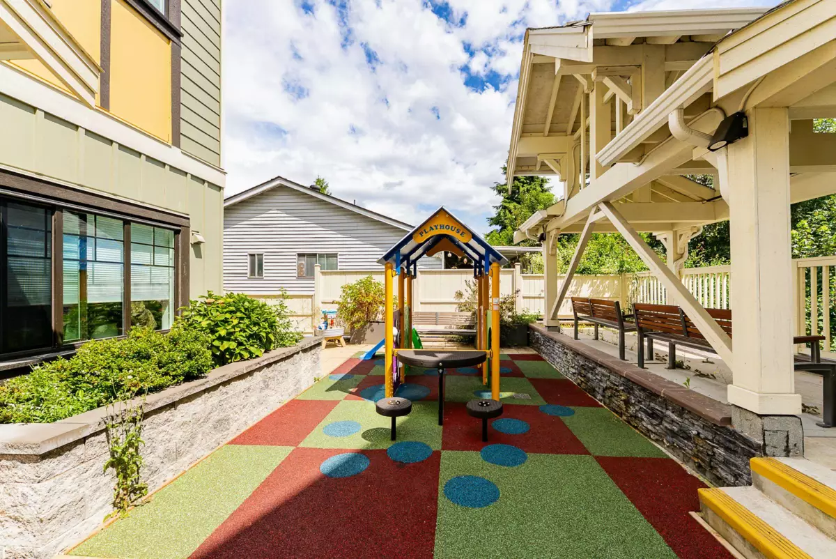 Garden / Landscaping Photo of 202 80 Elgin Street, Port Moody, BC