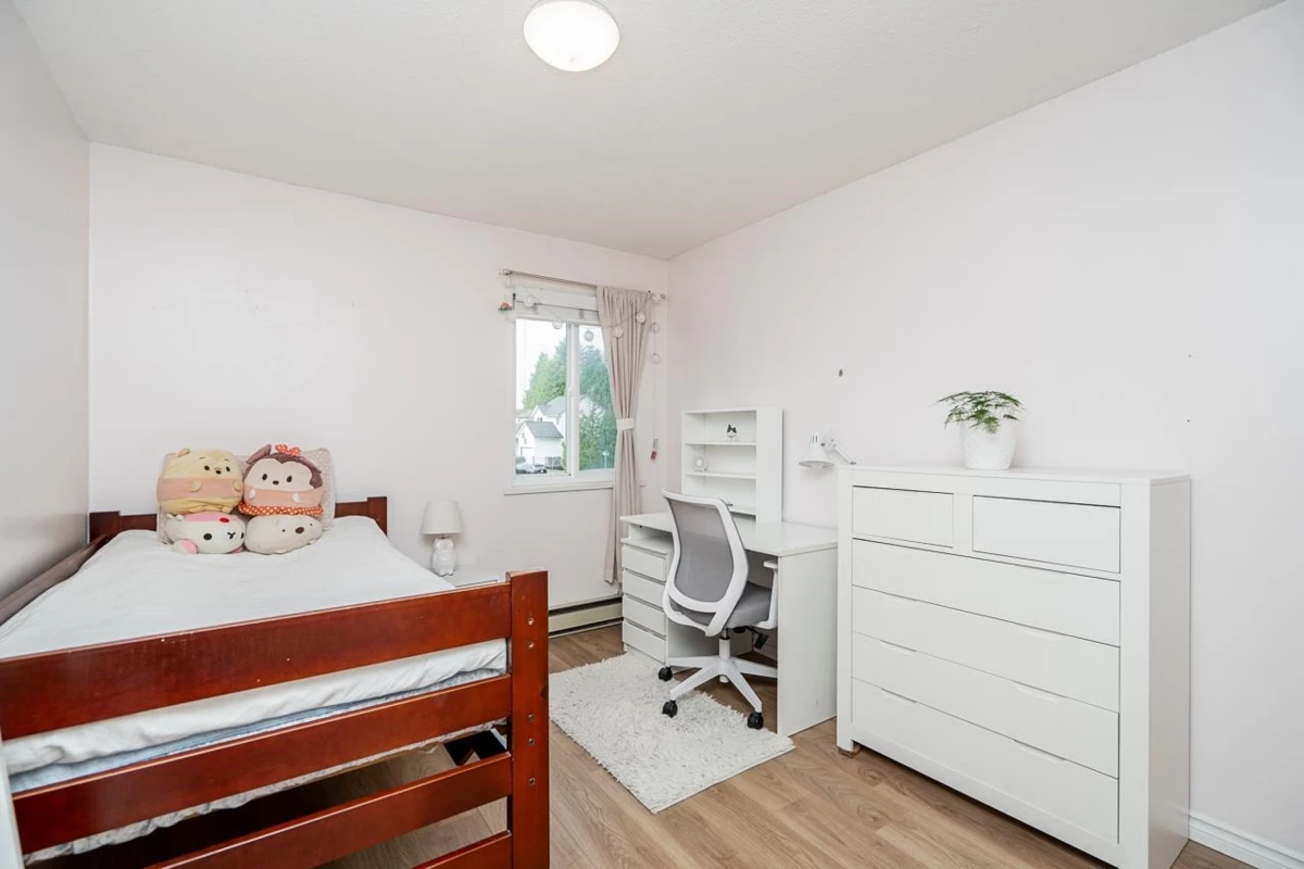 Basement Recreation Room Photo of 15478 90 Avenue, Surrey, BC