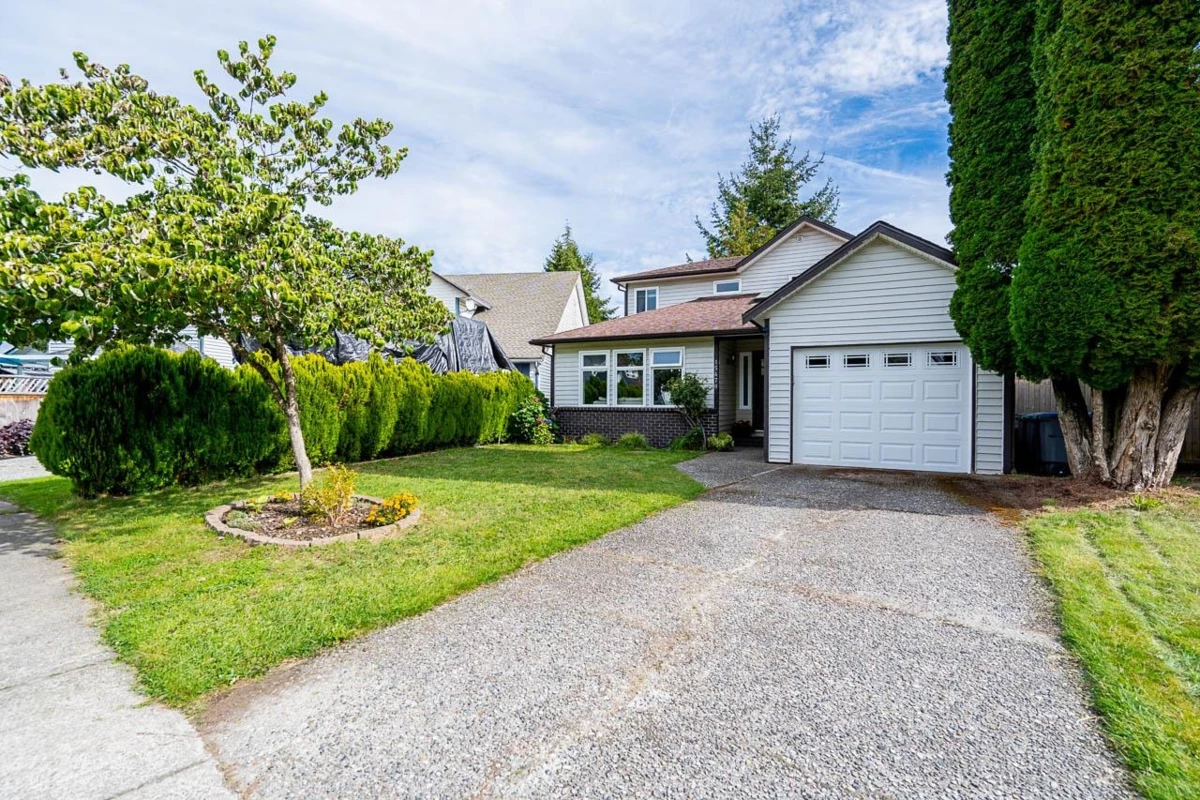 Exterior Front Photo of 15478 90 Avenue, Surrey, BC