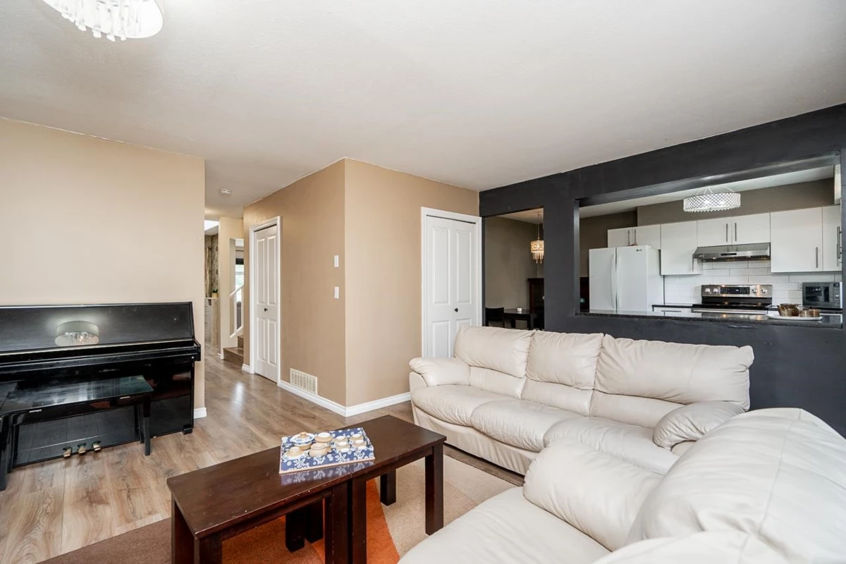 Walk-In Closet Photo of 15478 90 Avenue, Surrey, BC