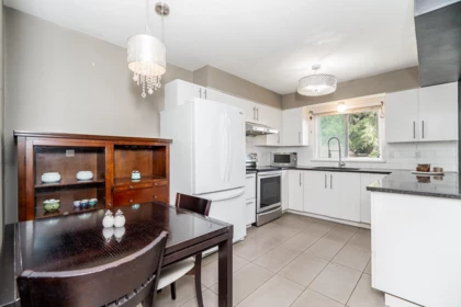 Breakfast Nook Photo of 15478 90 Avenue, Surrey, BC