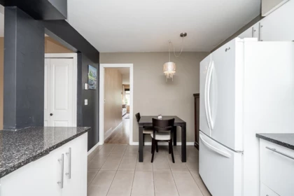 Primary Bathroom Photo of 15478 90 Avenue, Surrey, BC