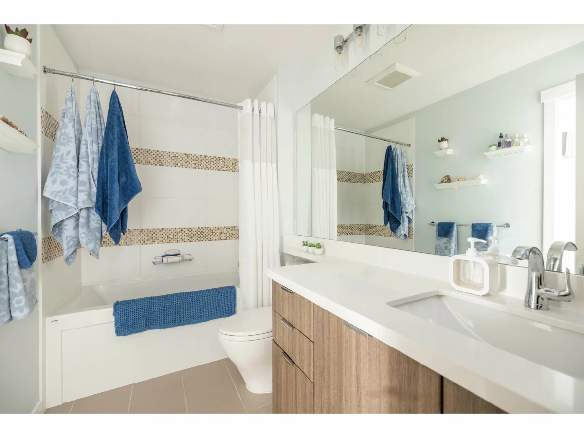 Breakfast Nook Photo of 114 3323 151 Street, Surrey, BC