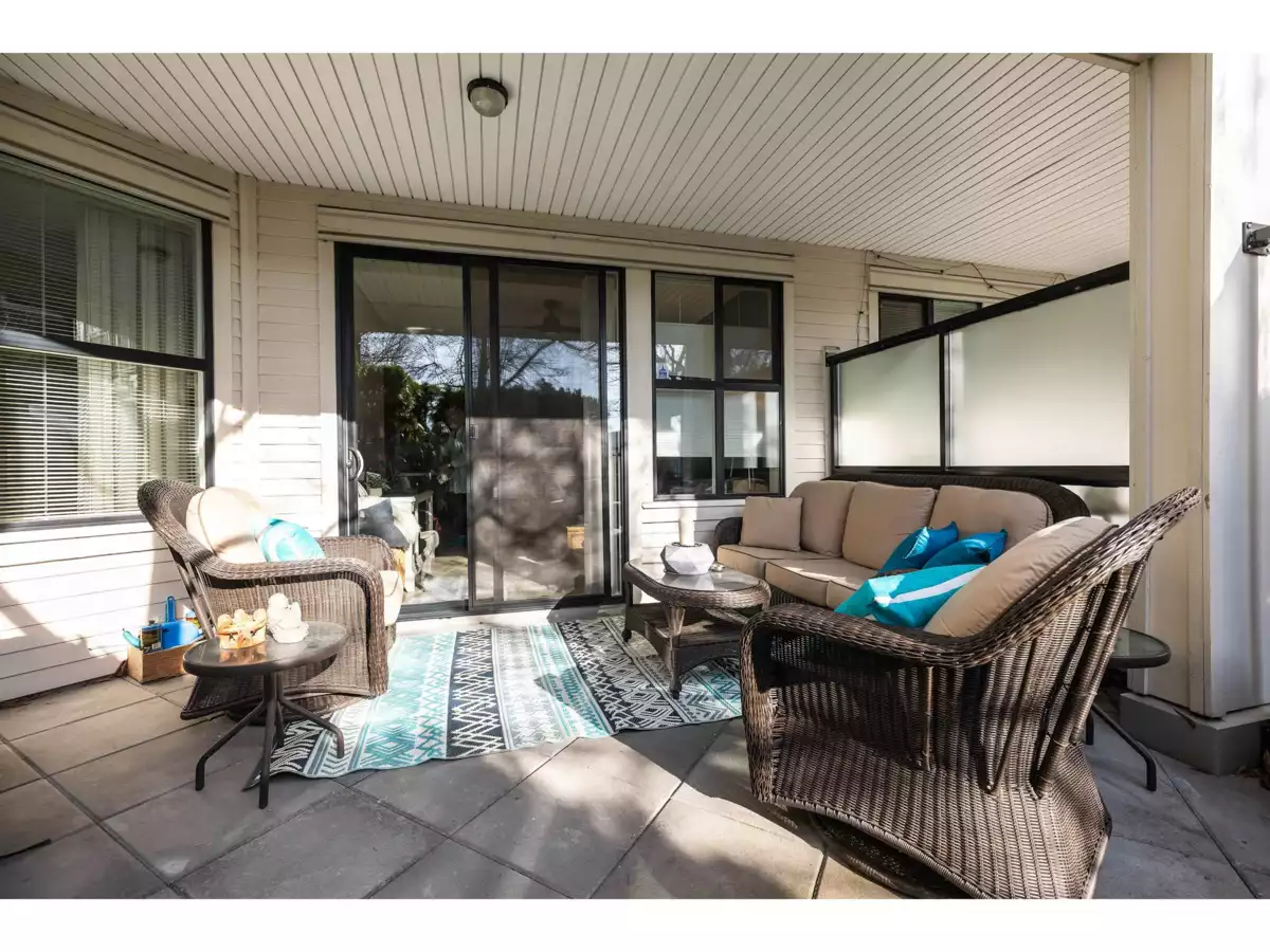 Staircase Photo of 114 3323 151 Street, Surrey, BC