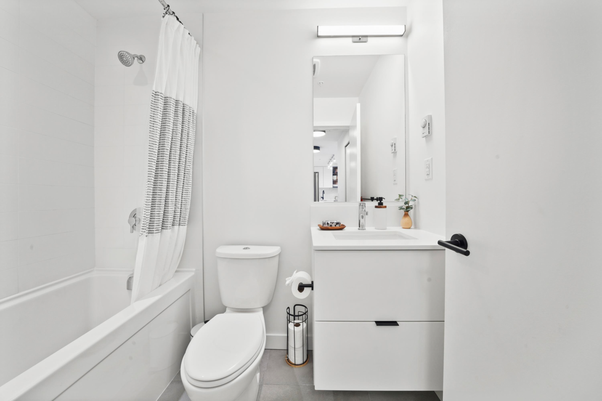 Garden / Landscaping Photo of 609 3229 St Johns Street, Port Moody, BC