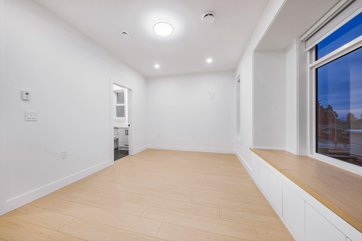 Backyard Photo of 14779 68a Avenue, Surrey, BC