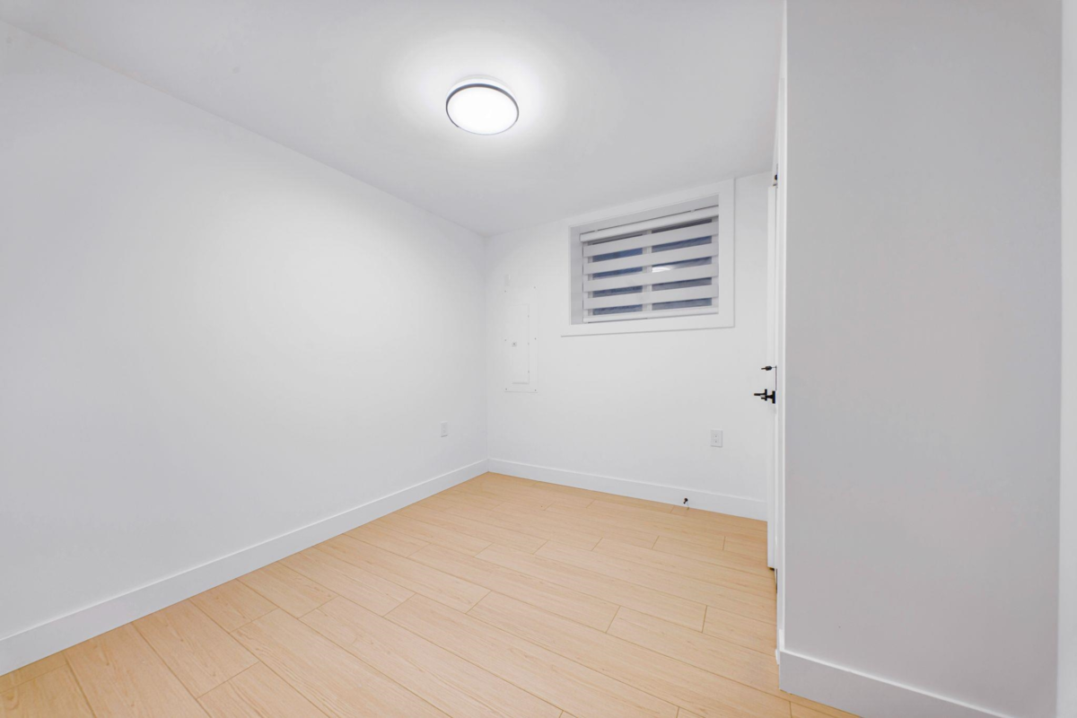 Garden / Landscaping Photo of 14779 68a Avenue, Surrey, BC