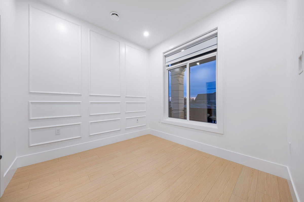 Hallway Photo of 14779 68a Avenue, Surrey, BC