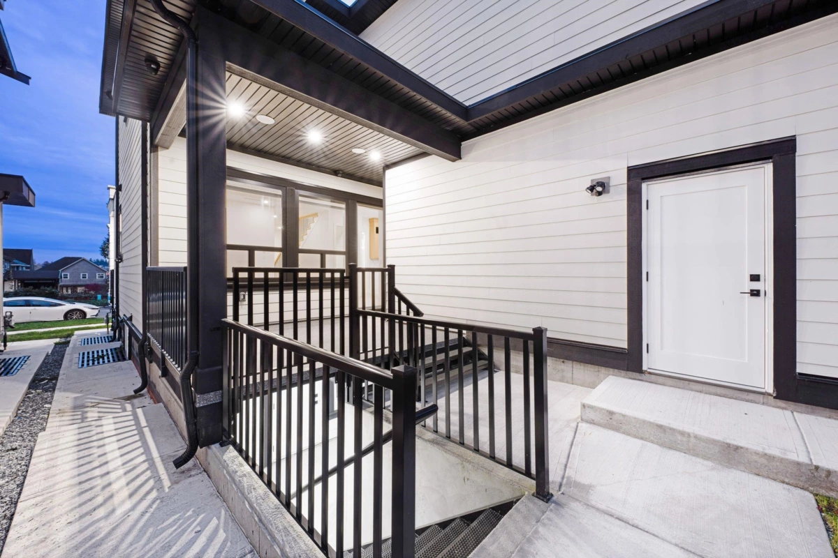 Kitchen Island Photo of 14779 68a Avenue, Surrey, BC