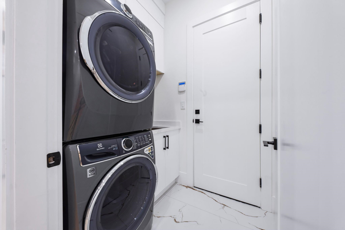 Loft / Bonus Room Photo of 14779 68a Avenue, Surrey, BC