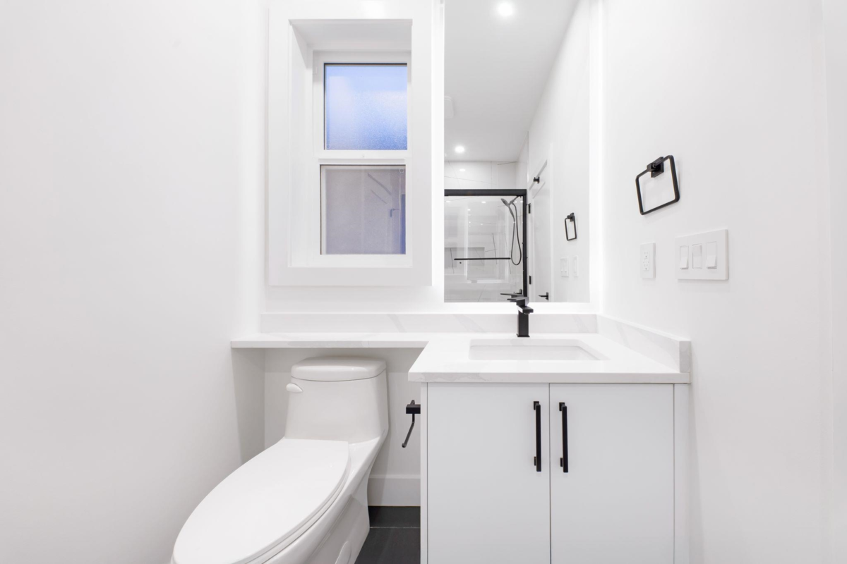 Outdoor Deck Photo of 14779 68a Avenue, Surrey, BC