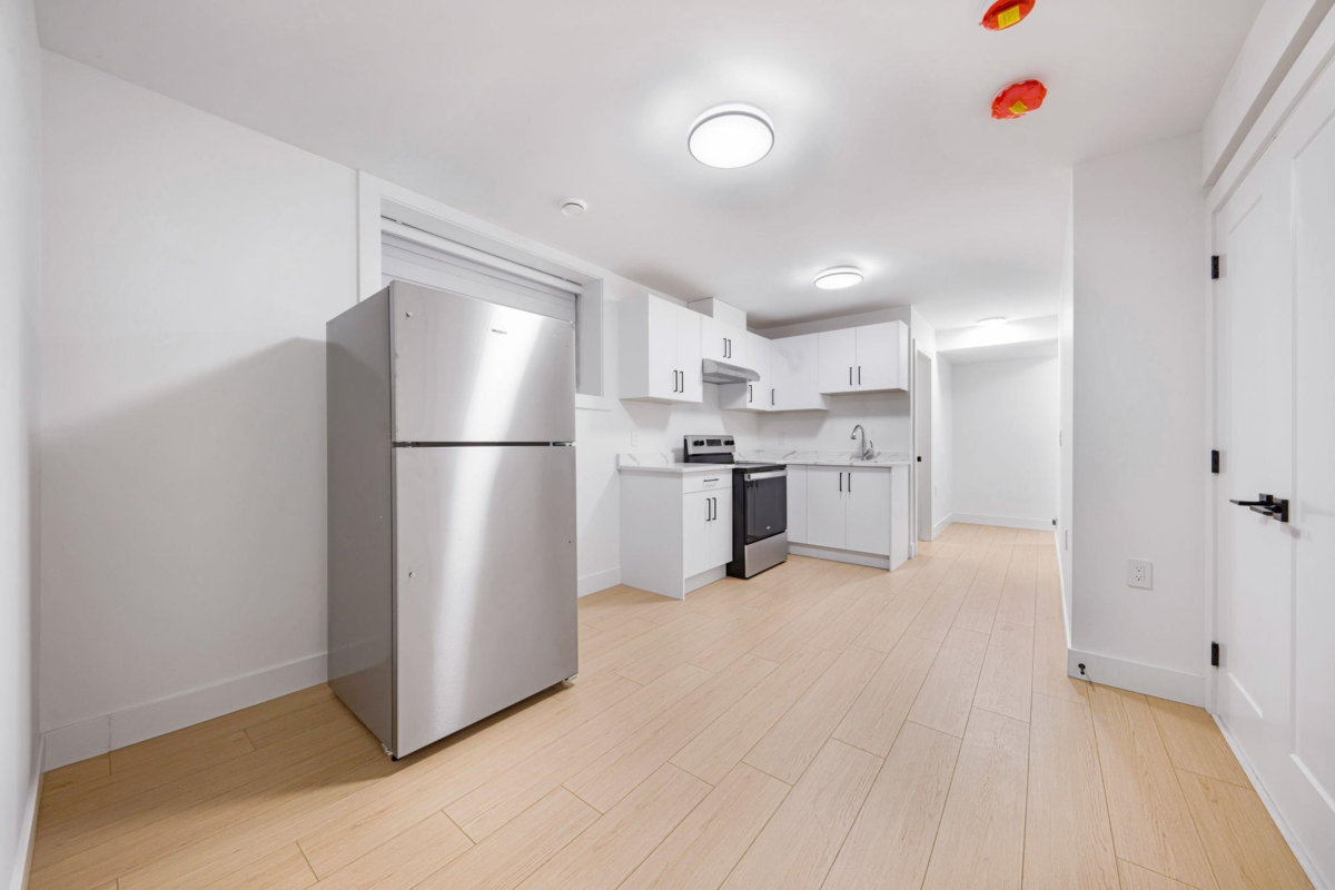 Swimming Pool Photo of 14779 68a Avenue, Surrey, BC