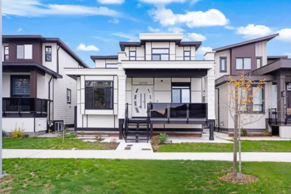 14779 68a Avenue, Surrey, BC, East Newton — 8 bed single family residence for sale