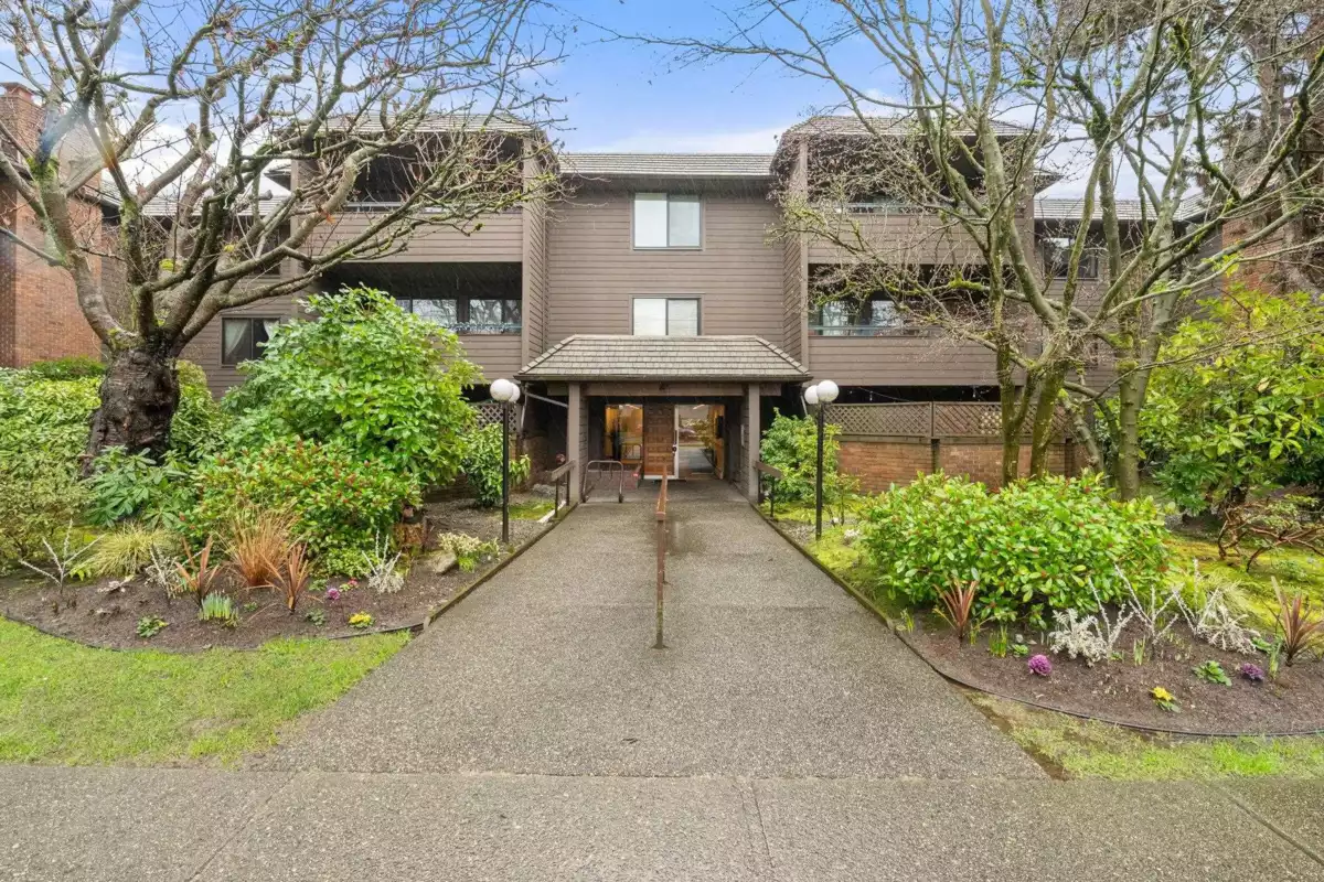 Front Yard Photo of 209 1720 W 12th Avenue, Vancouver, BC
