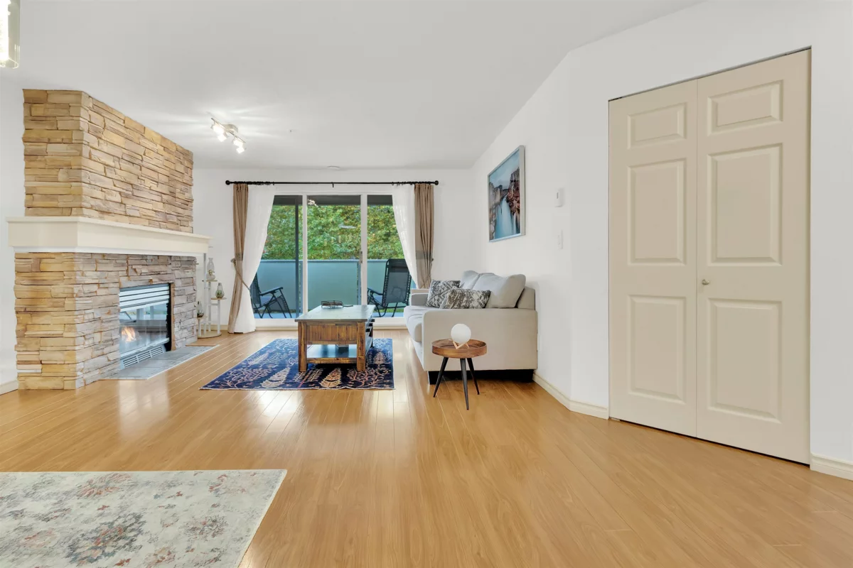 Dining Area Photo of 209 20145 55a Avenue, Langley, BC