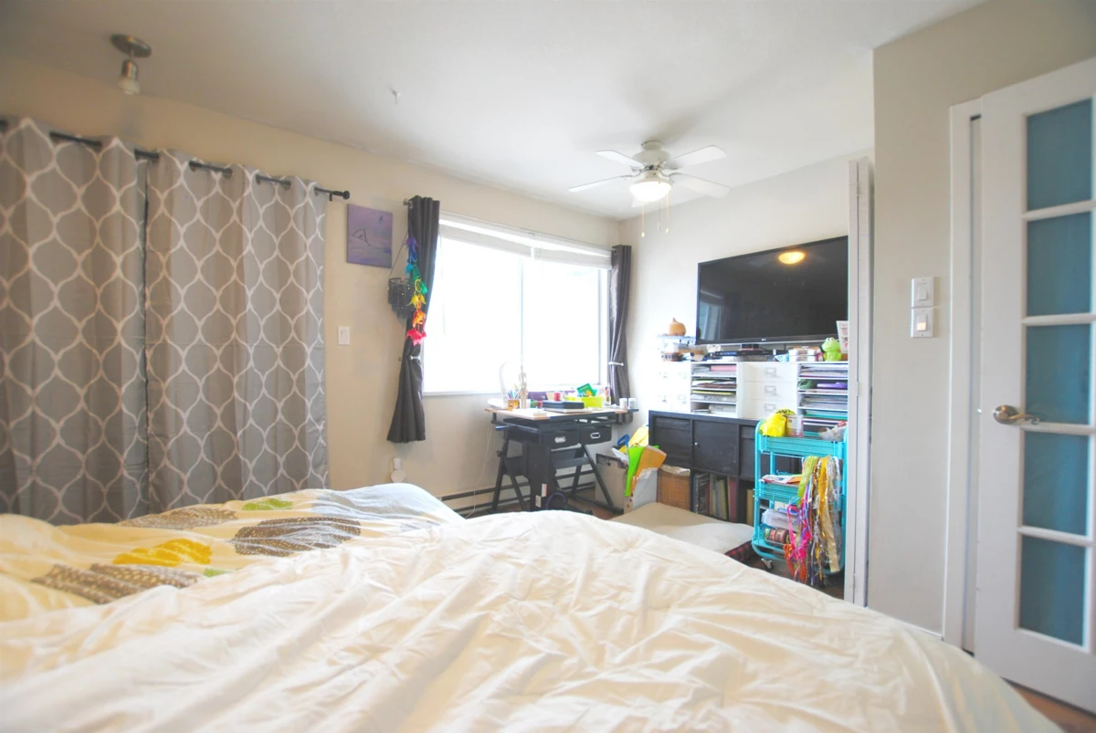 Basement Recreation Room Photo of 35 22411 124 Avenue, Maple Ridge, BC