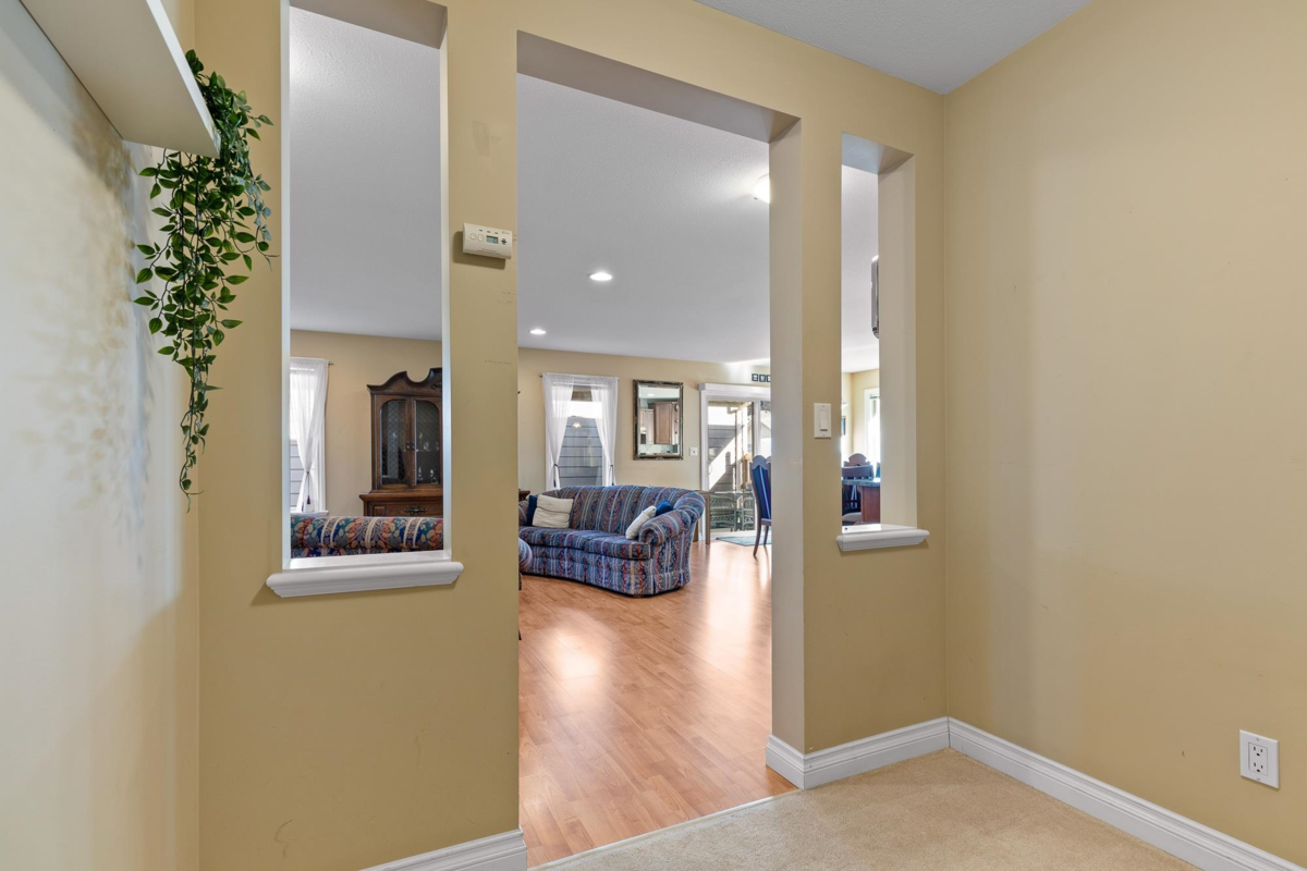 Backyard Photo of 100 46000 Thomas Road, Chilliwack, BC