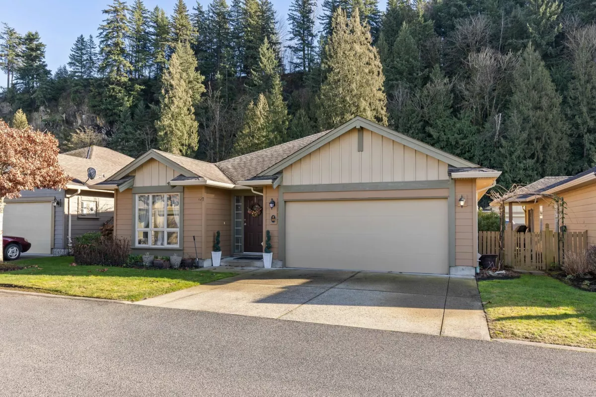 Exterior Rear Photo of 100 46000 Thomas Road, Chilliwack, BC