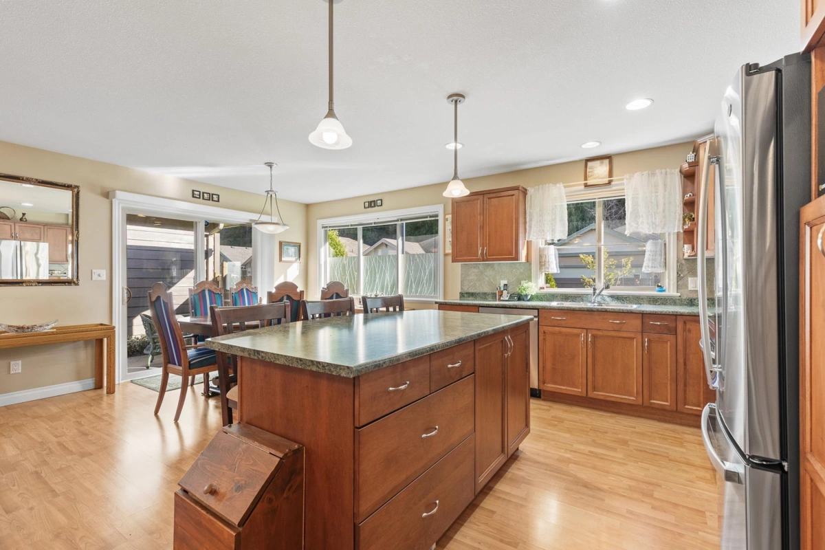 Pantry Photo of 100 46000 Thomas Road, Chilliwack, BC