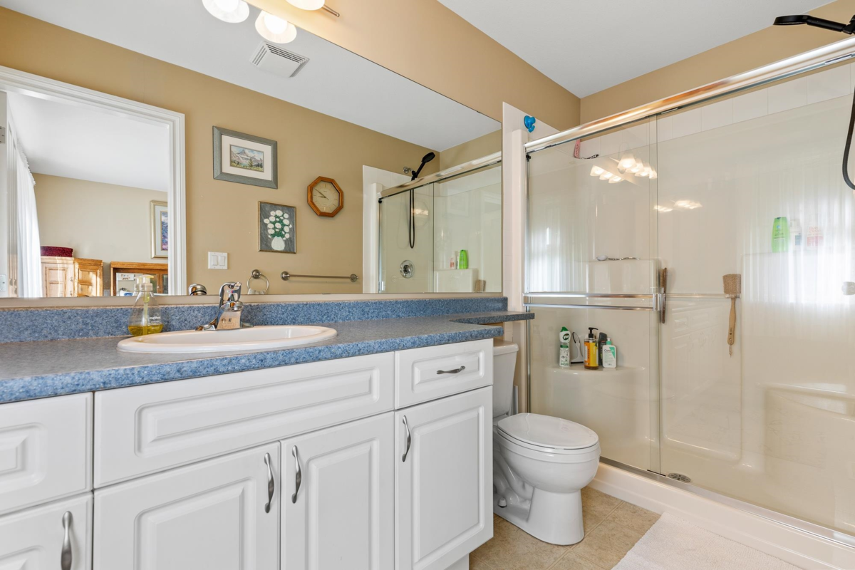 Staircase Photo of 100 46000 Thomas Road, Chilliwack, BC