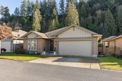 100 46000 Thomas Road, Chilliwack, BC, Chilliwack — Single Family Residence for sale