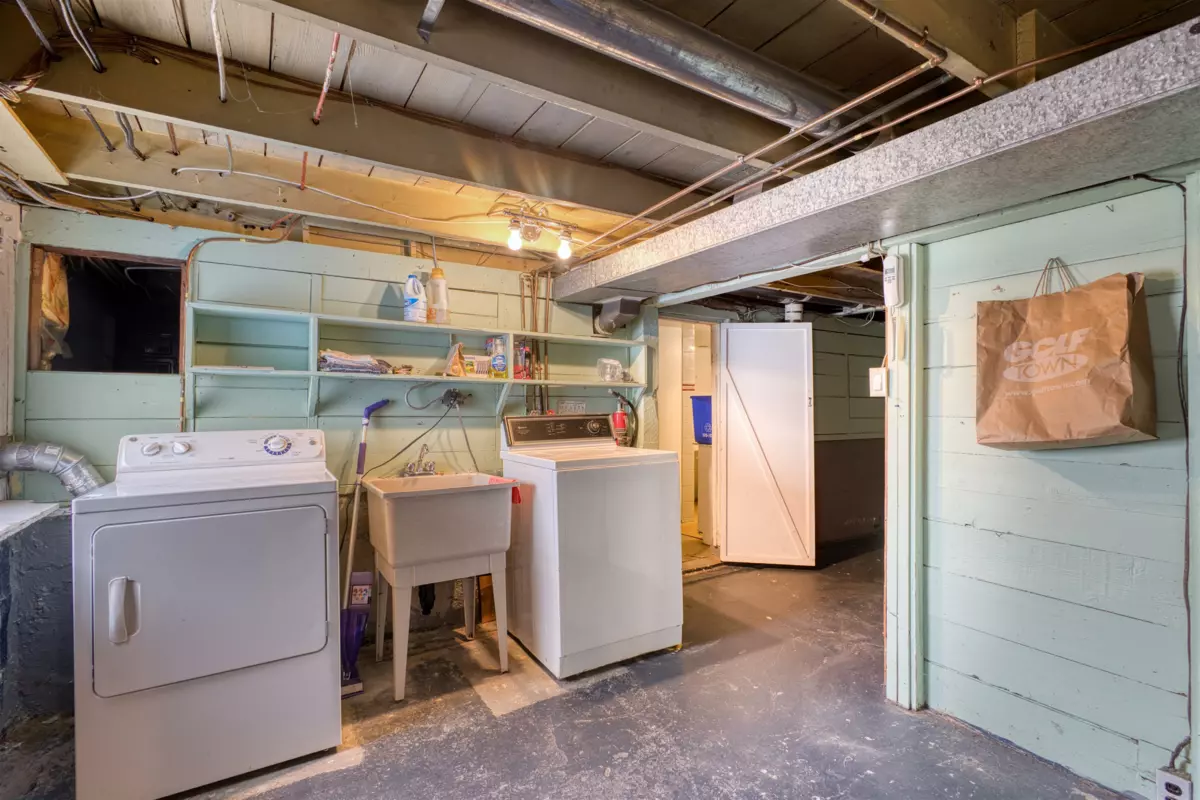 Bedroom 4 Photo of 1111 Cartier Avenue, Coquitlam, BC