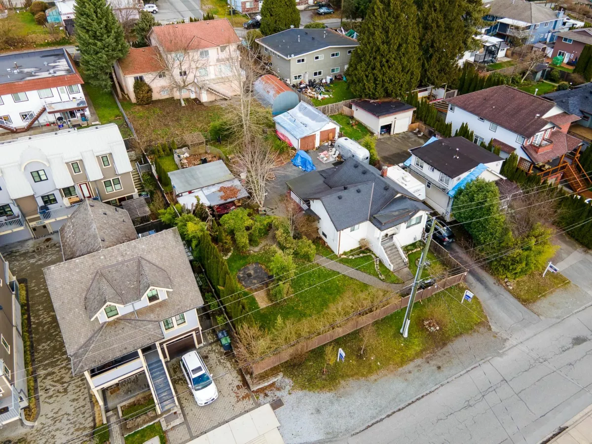 Garage Interior Photo of 1111 Cartier Avenue, Coquitlam, BC