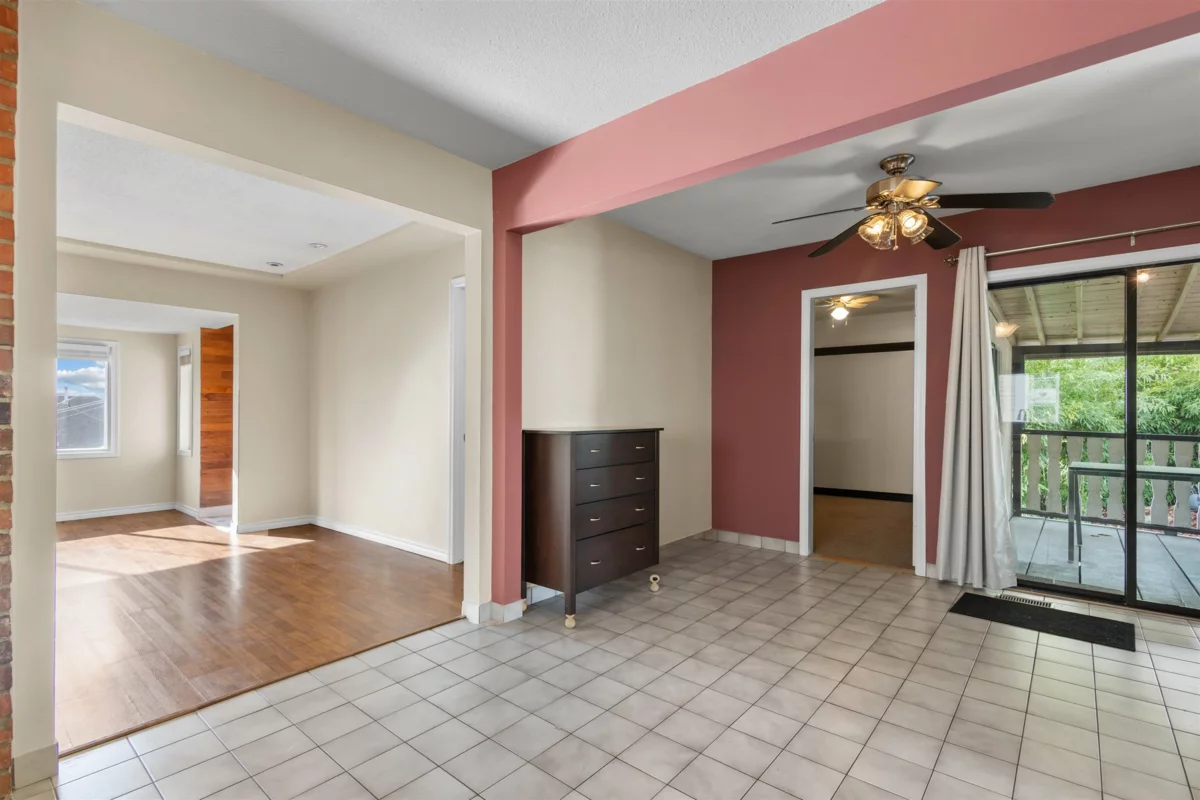 Kitchen Island Photo of 1111 Cartier Avenue, Coquitlam, BC