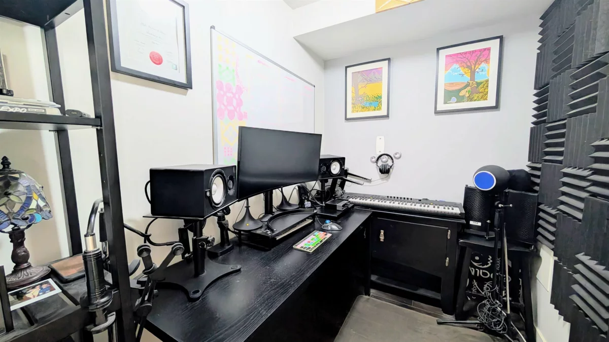 Breakfast Nook Photo of 3301 233 Robson Street, Vancouver, BC