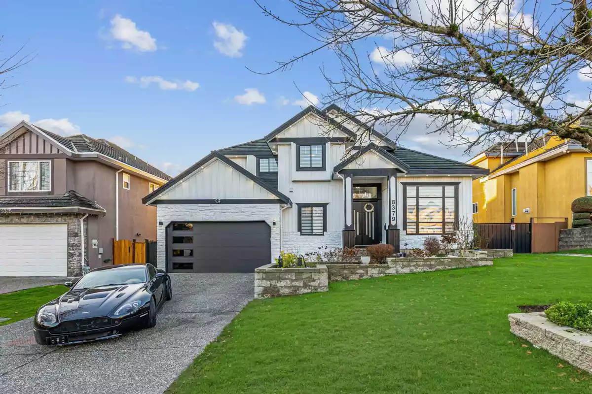 Garden / Landscaping Photo of 8379 152a Street, Surrey, BC