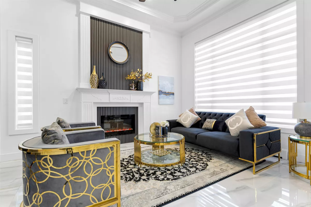 Living Room Photo of 8379 152a Street, Surrey, BC